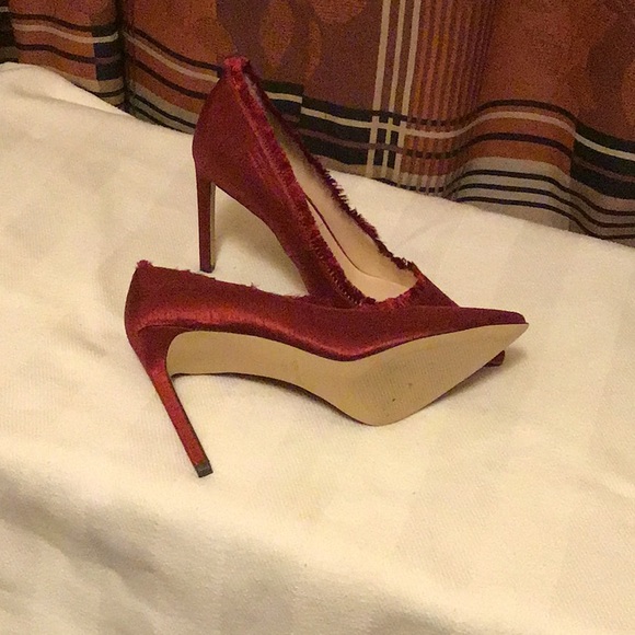 Shoes - Picture 2 of 7